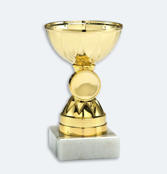Gendt - Pokal i guld med plats för motiv (24001)