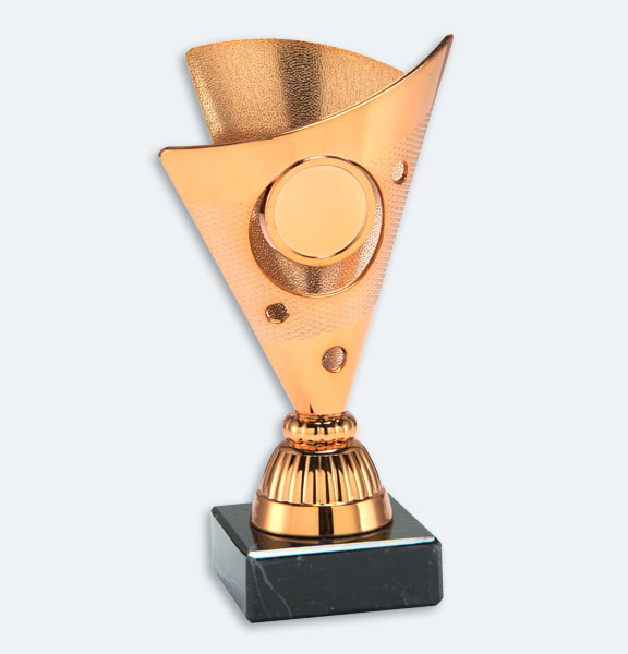 Kampen - Pokal/statyett i brons med plats för motiv och marmorsockel (24063)